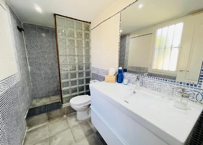 Magnifica Vivienda A 650m De La Playa En * Marbella